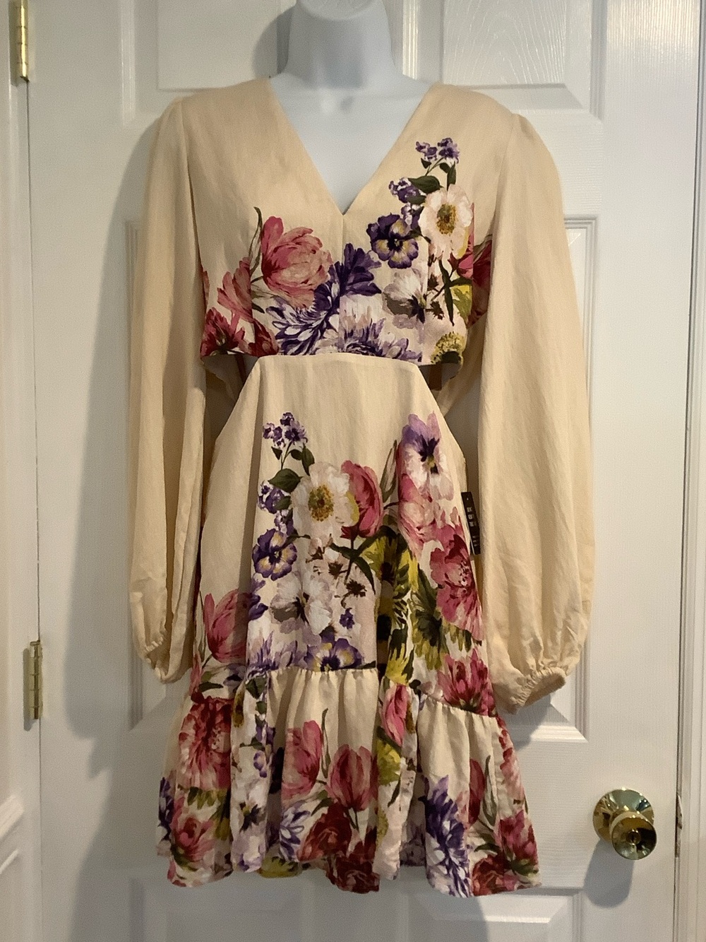 NWT EXPRESS Floral Cottagecore Garden Party Cut Out Summer Wedding Guest Dress M